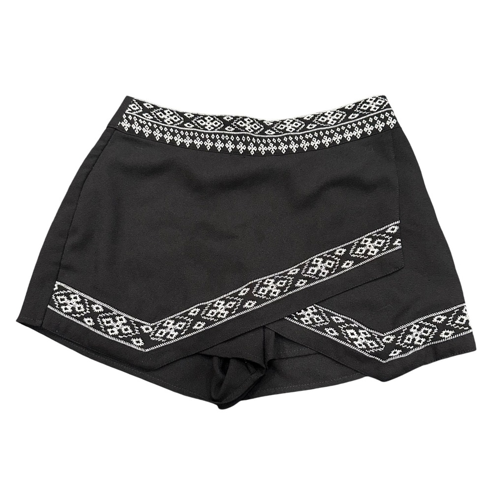 Kendall + Kylie Black Embroidered Wrap Front Skort XS Womens Side Zip Mini